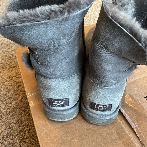 UGG boots - Picture 2 of 4